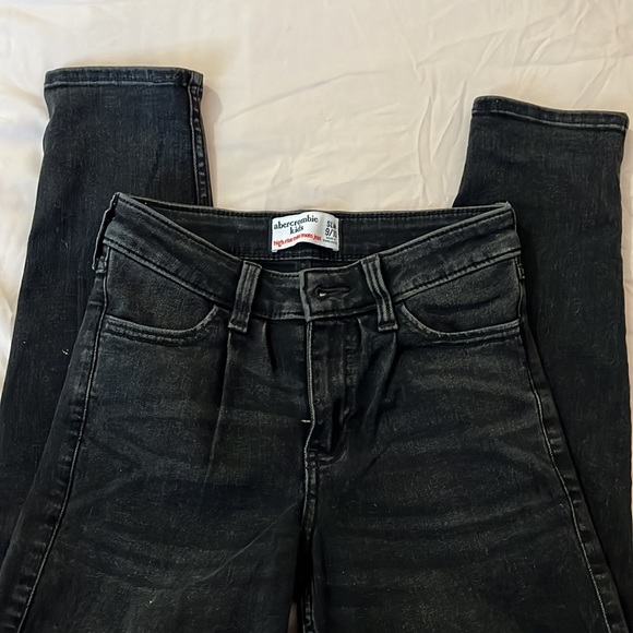 Abercrombie, high rise mini mini jeans - Picture 3 of 4